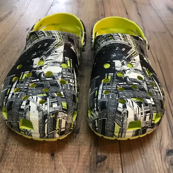 Crocs Men's Classic All-Terrain Graphic Clogs Size 13 - Picture 4 of 12